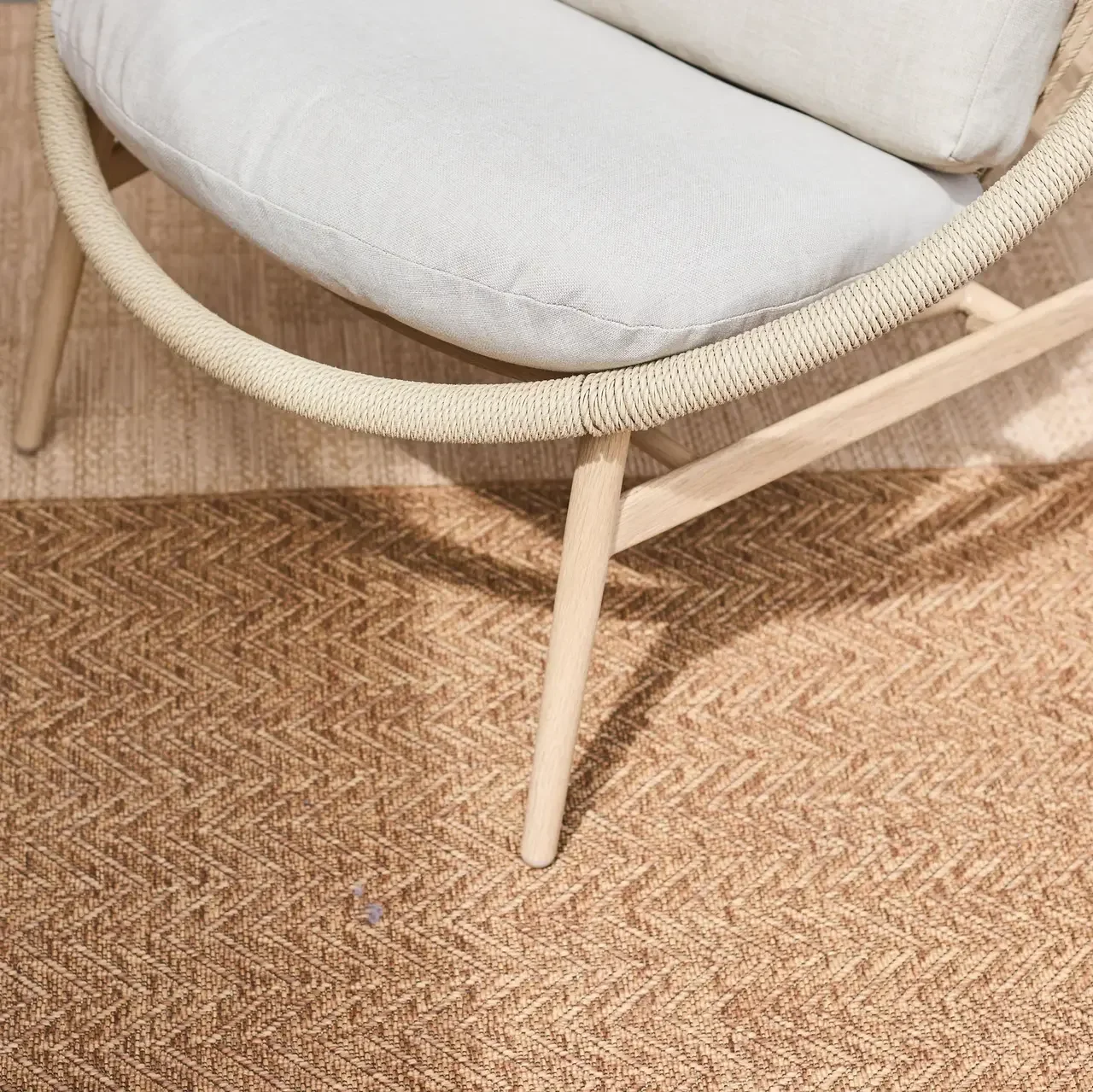 Salon de jardin 2 fauteuils rotin synthétique acier table basse