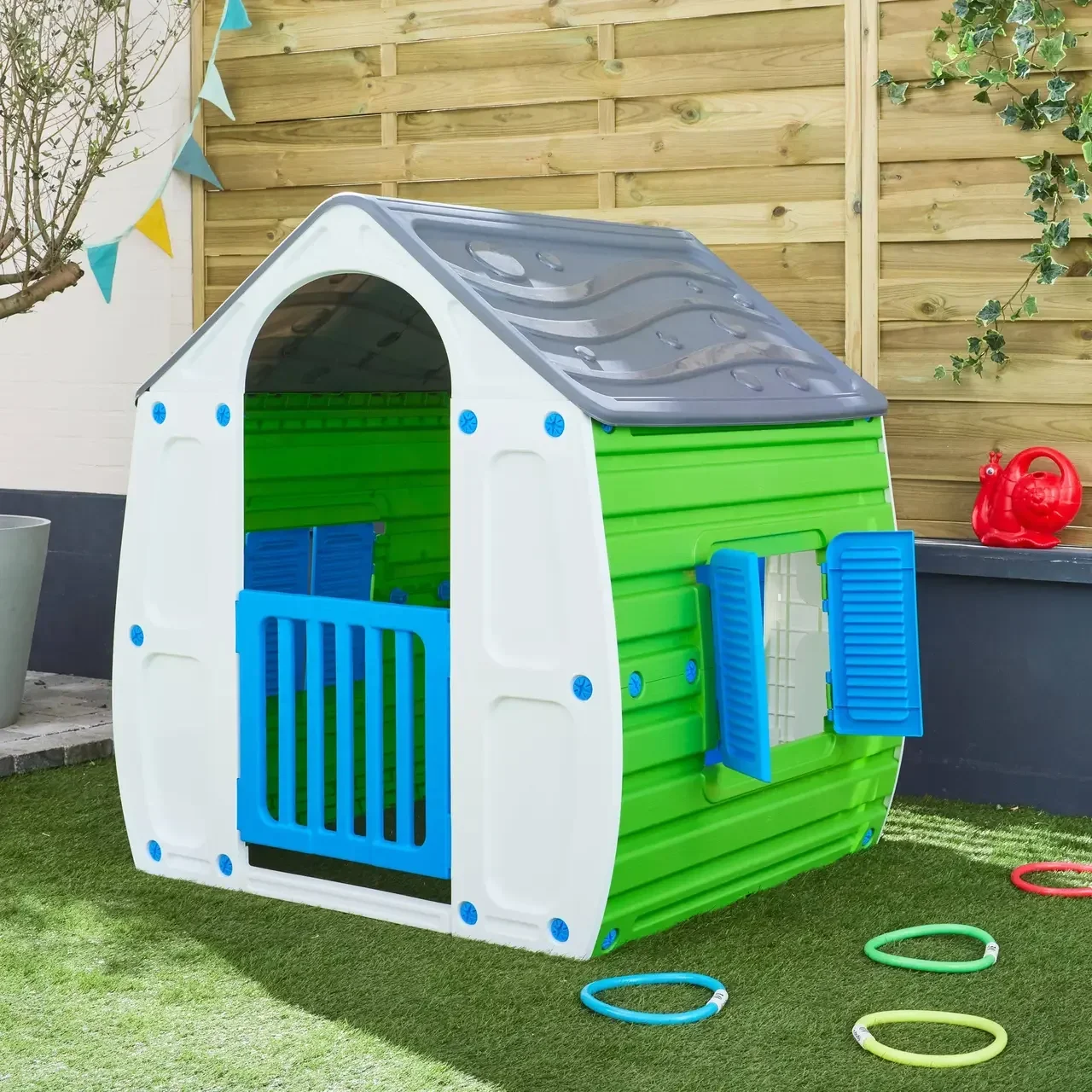 Cabane enfant plastique LOU - Maisonnette jardin extérieur intérieur avec porte et fenêtre