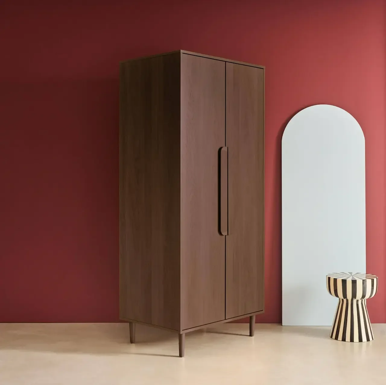 Armoire vintage 2 portes bois Juliana avec étagères et penderie