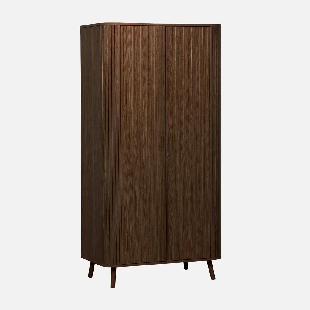 Skandinavischer Stil gerippte Holz Kleiderschrank 2 Türen mit Regal und Kleiderstange