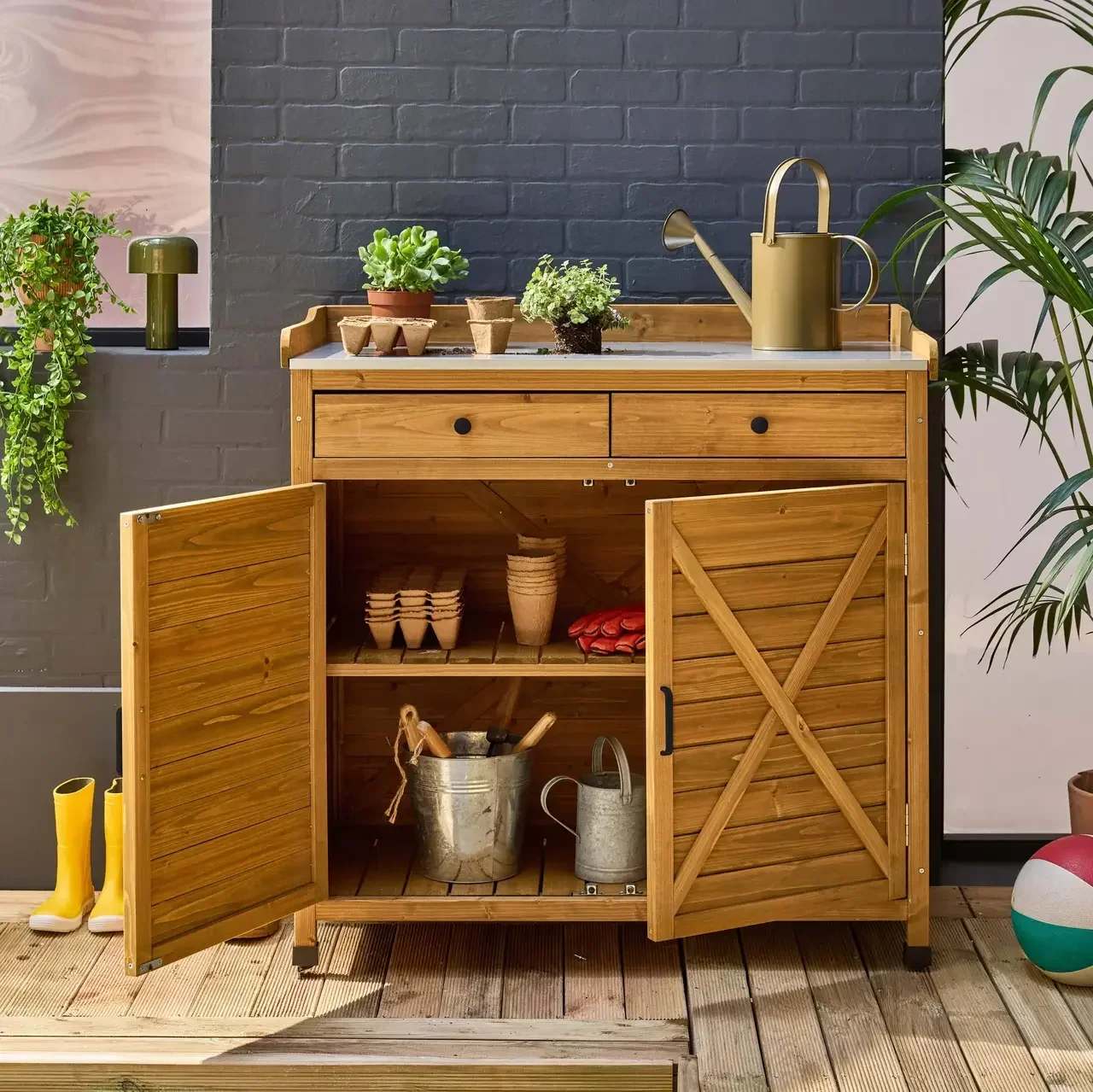 Table de rempotage Azalée en sapin avec plateau acier galvanisé, 2 tiroirs et rangement 2 portes
