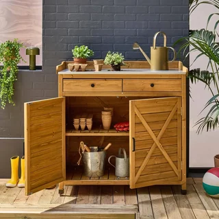 Table de rempotage Azalée en sapin avec plateau acier galvanisé, 2 tiroirs et rangement 2 portes