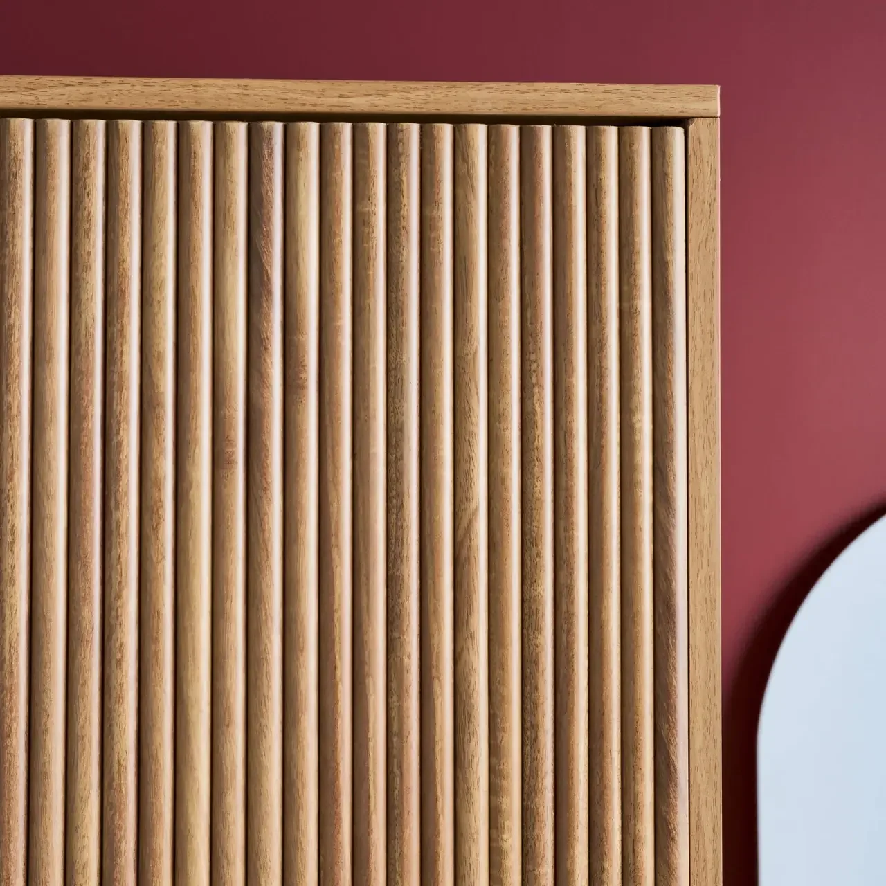 Armoire penderie 2 portes bois manguier sculpté vertical Celian