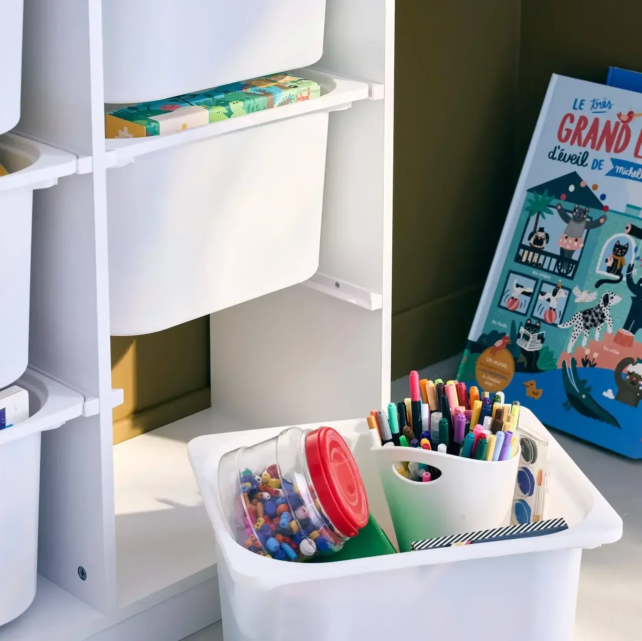 Armoire rangement enfant 6 casiers bacs plastique amovibles jouets