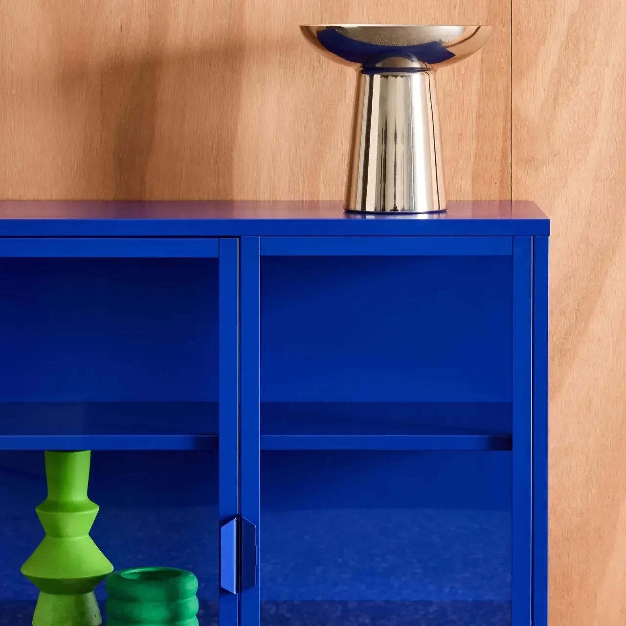 Industrielle Vitrine 2 Türen Stahl und gehärtetes Glas 80 cm