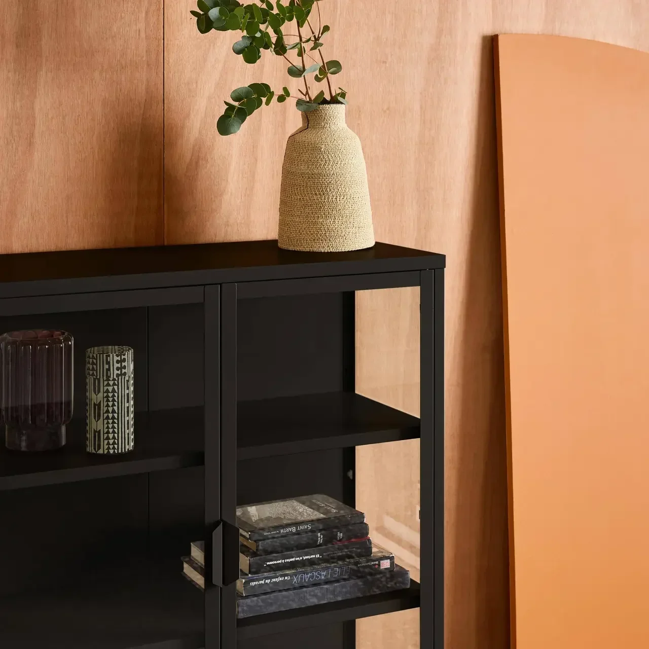 Industrielle Vitrine 2 Türen Stahl und gehärtetes Glas 80 cm