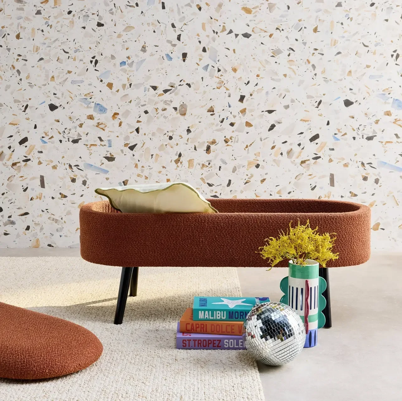 Banc de rangement tissu bouclette coffre intégré pieds bois noir