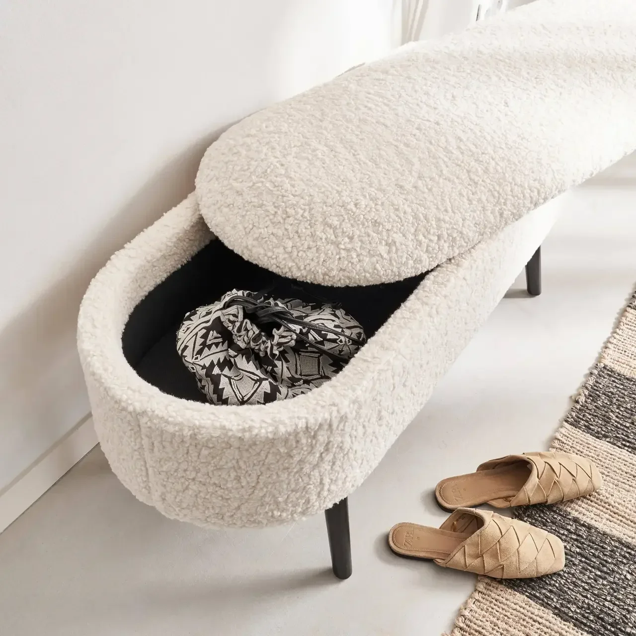 Banc rangement tissu bouclette bout de lit coffre intégré bois noir
