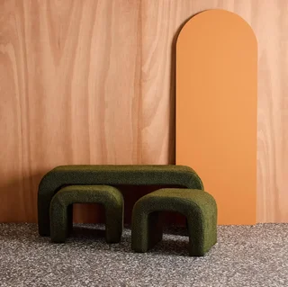Banc et poufs gigognes effet bouclette Ino