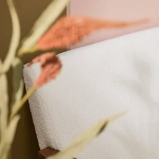 3-Sitzer-Sofa und skandinavischer Sessel Hevea Hellnuss Weiß Bouclé