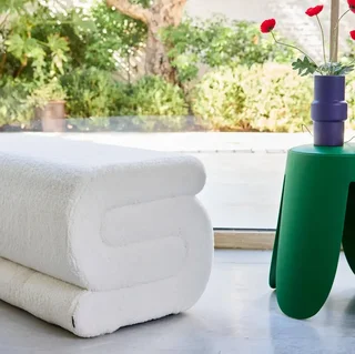 Banquette bouclette Sasha 1 ou 2 places design contemporain