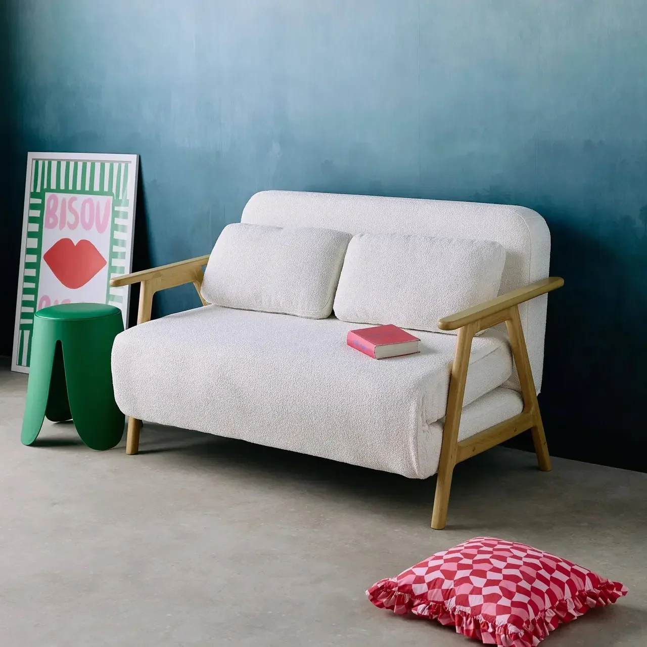 Banquette convertible Sven 2 places bois hévéa bouclette crème style scandinave