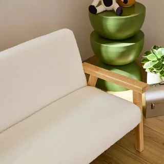 Banquette enfant 2 places bouclette blanche bois hévéa style scandinave ISAK
