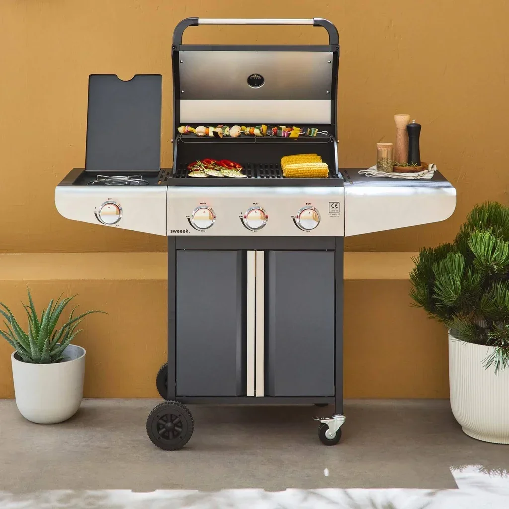 Barbecue à gaz 3 feux avec réchaud latéral Bazin 3 en acier inoxydable