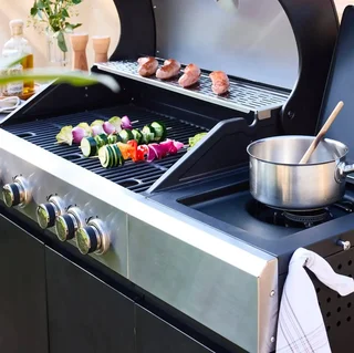 Barbecue gaz 4 brûleurs avec réchaud latéral, thermomètre et tablettes