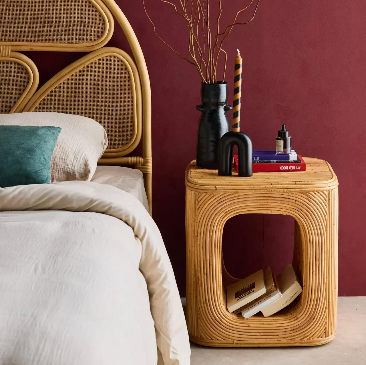 Table d'appoint rotin Baya avec niche rangement - bout de canapé naturel