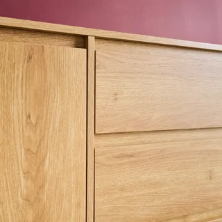 Niedriges Sideboard 2 Türen 3 Schubladen Massivholz Hevea 150 cm Harmony