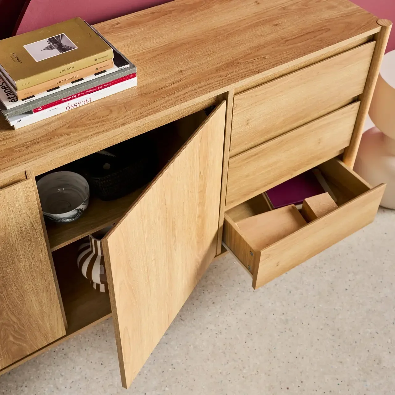 Niedriges Sideboard 2 Türen 3 Schubladen Massivholz Hevea 150 cm Harmony