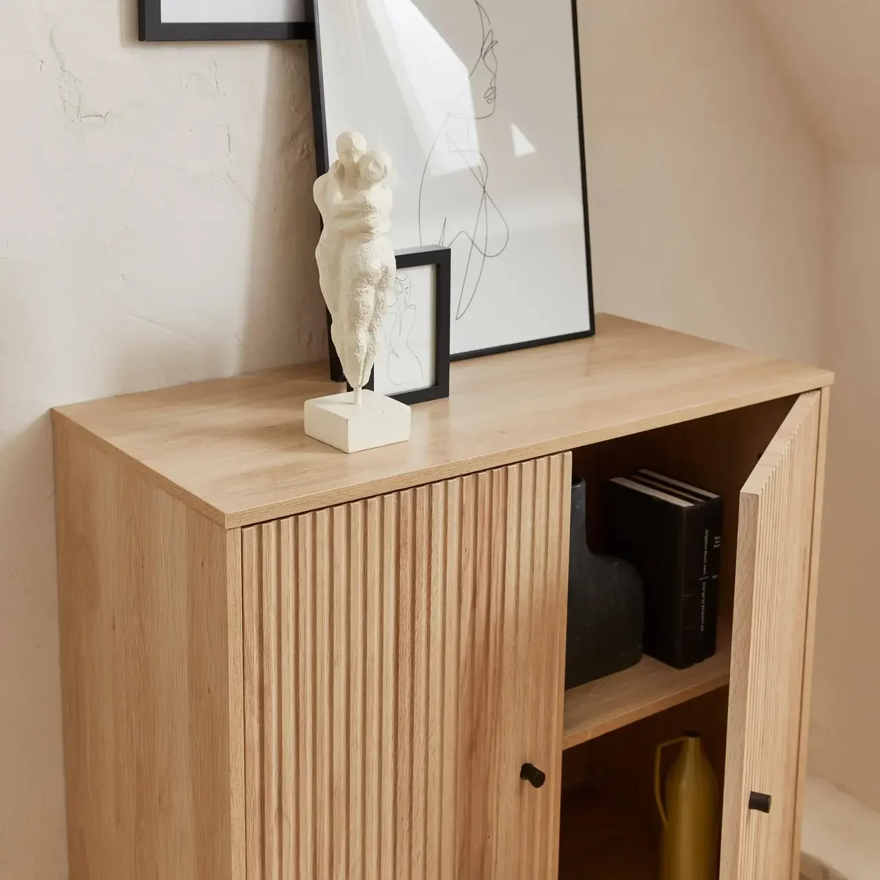 Buffet design bois strié 2 portes noir mat 83,5 cm Braga