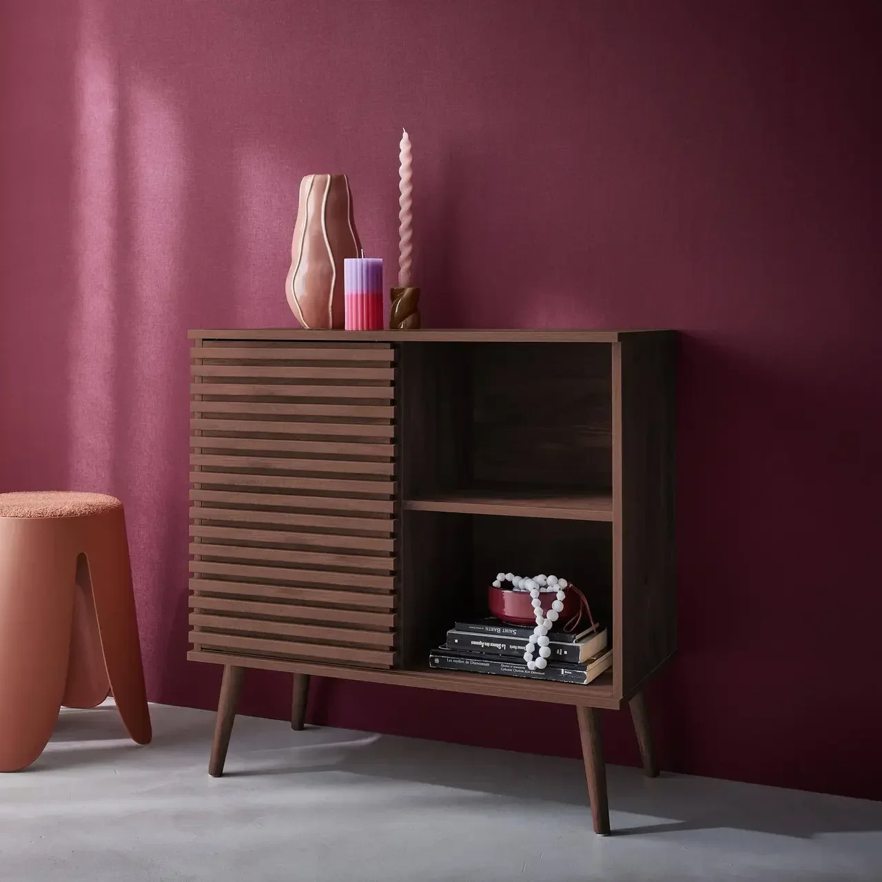 Buffet nordique 80 cm 1 porte coulissante façade bois strié - Madere
