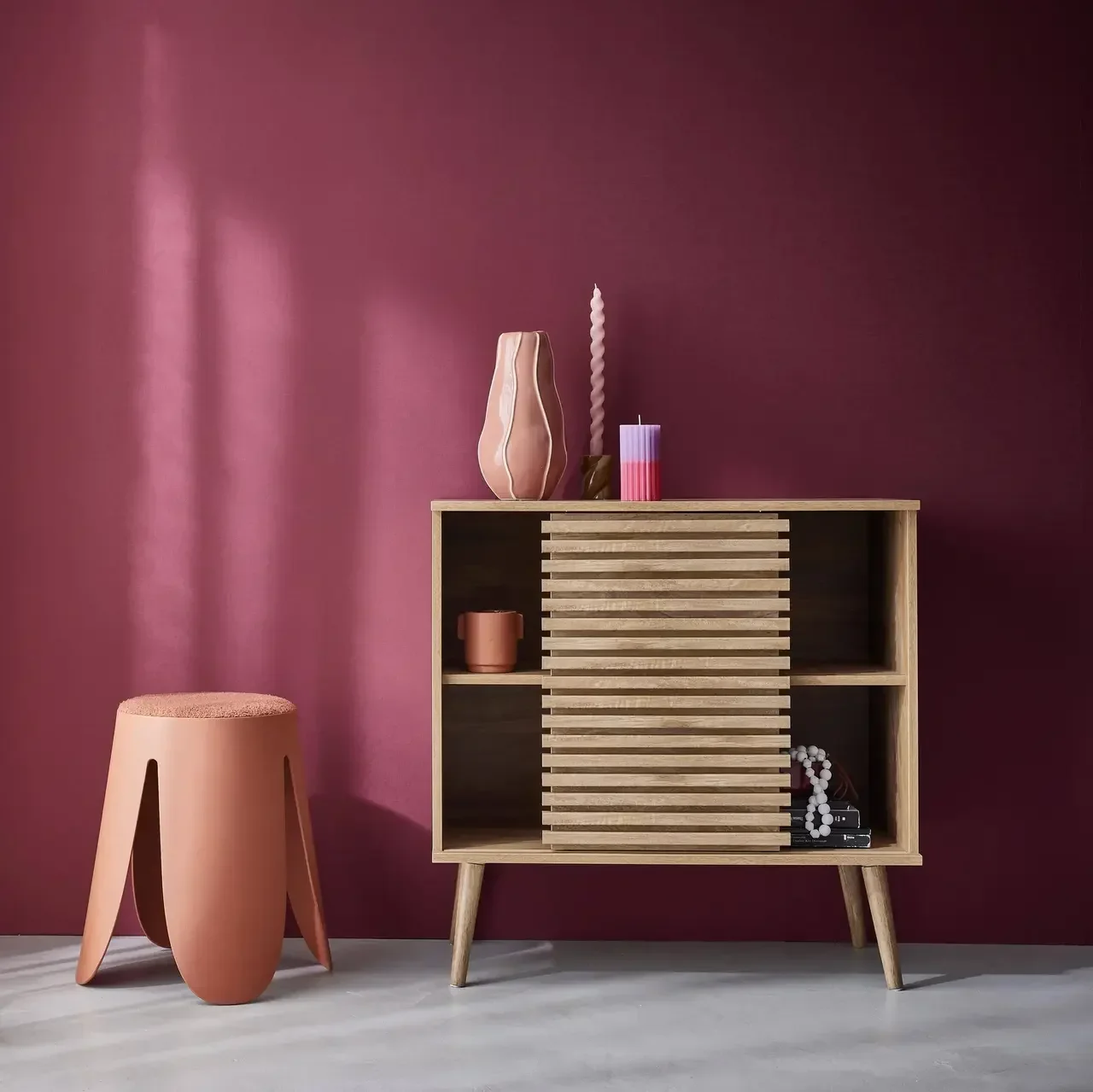 Buffet nordique 80 cm porte coulissante bois strié design scandinave
