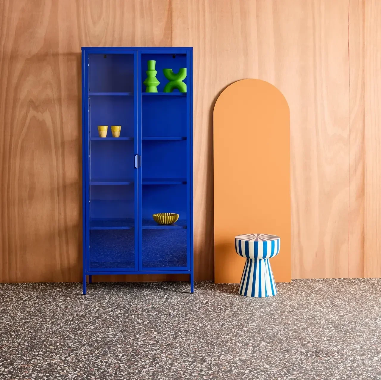 Buffet vaisselier industriel 2 portes 180 cm métal bleu vitre trempée
