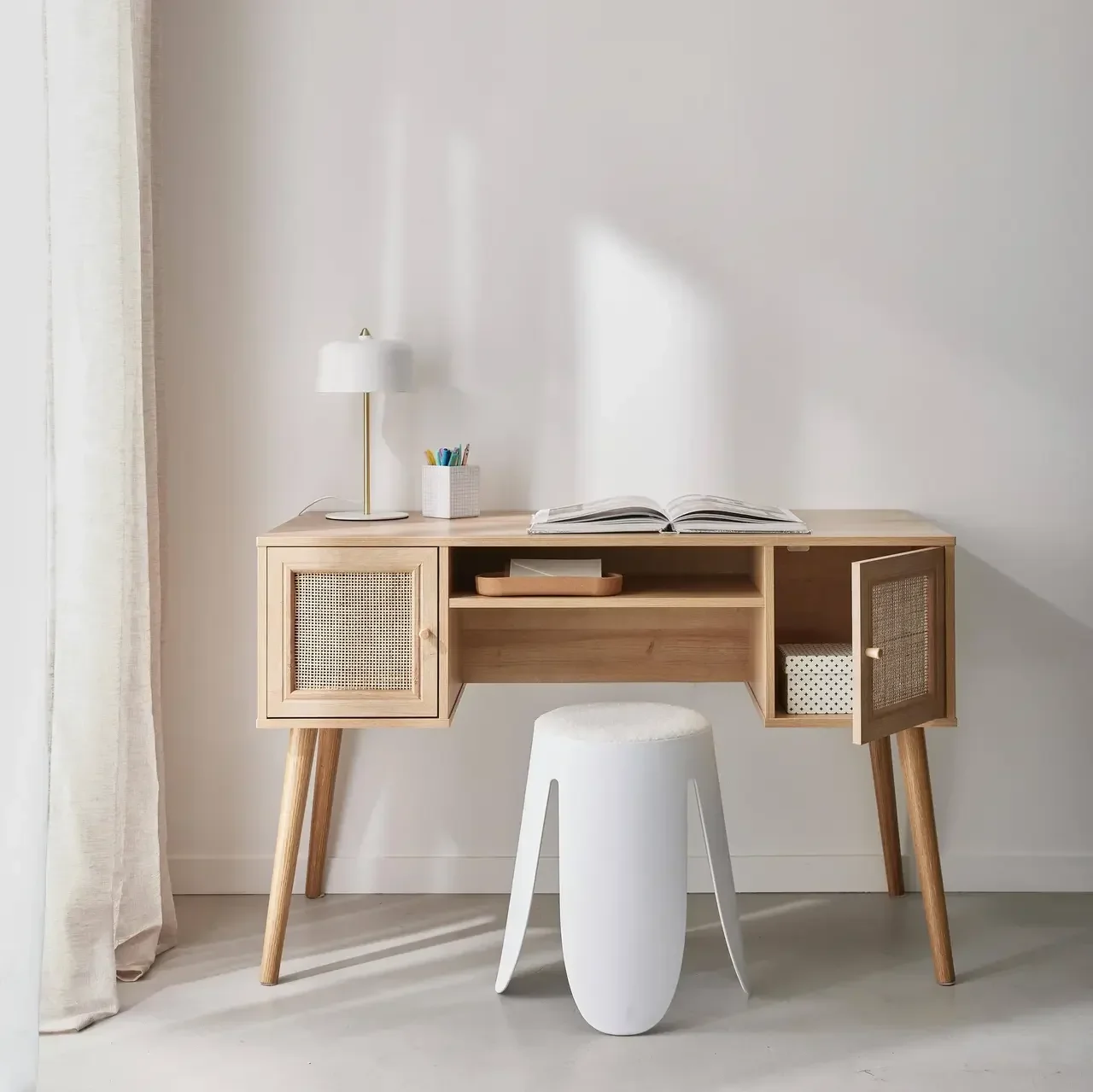 Bureau vintage 2 portes cannage bois naturel style années 70