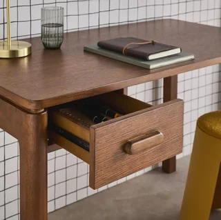 Bureau bois hévéa chêne Garance avec tiroir design minimaliste