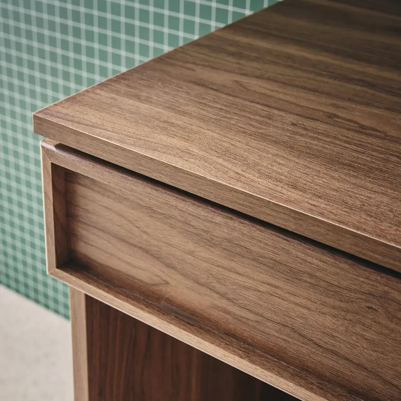 Bureau design bois 120 cm avec 2 tiroirs et niche de rangement