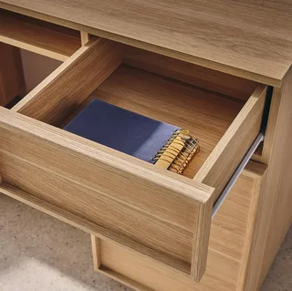 Bureau design bois 140 cm 2 portes 2 tiroirs niche rangement Kuba