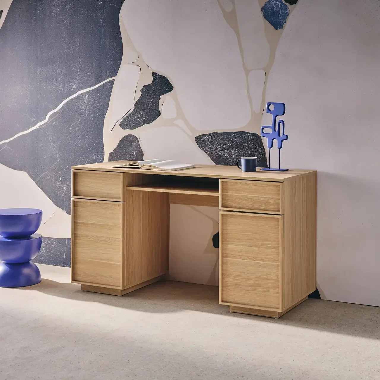 Bureau design bois 140 cm 2 portes 2 tiroirs niche rangement Kuba