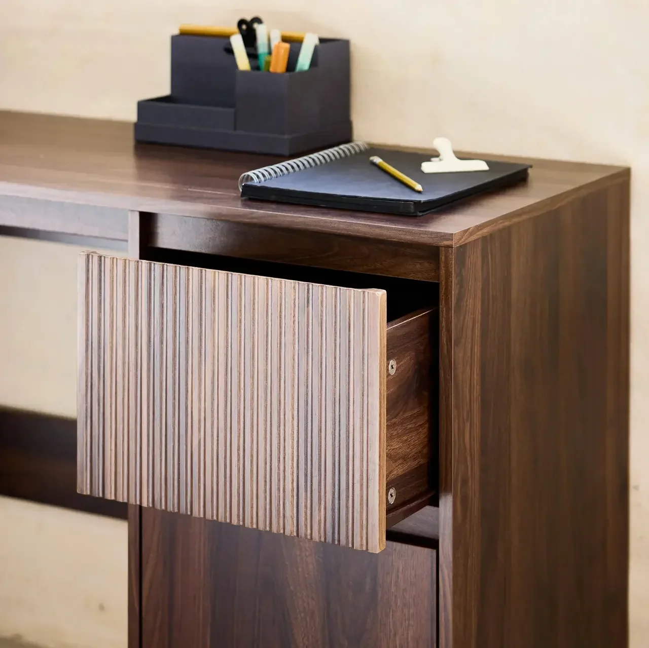 Scandinavian desk 2 drawers natural wood 120 cm - Clean Nordic style