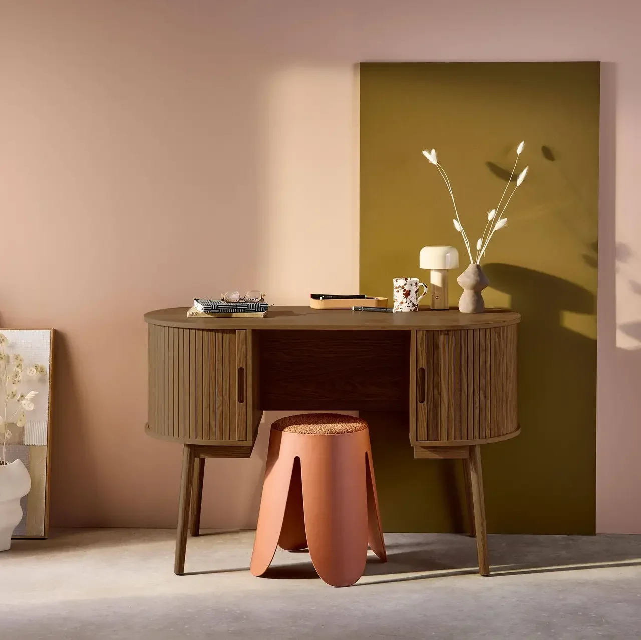 Bureau ovale bois rainuré 120 cm style scandinave rangement coulissant