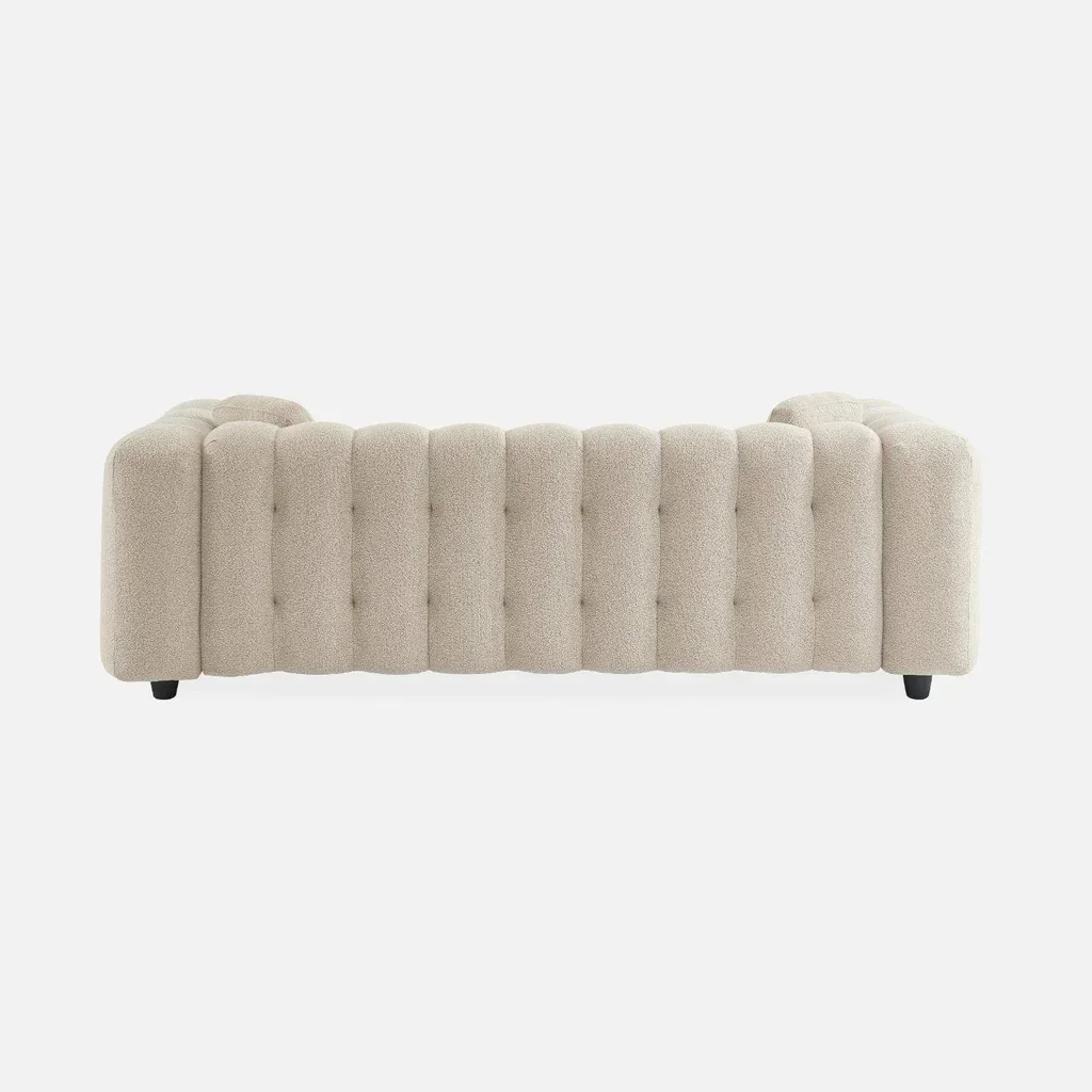 Divano 3 posti capitonné tessuto bouclé strutturato design contemporaneo