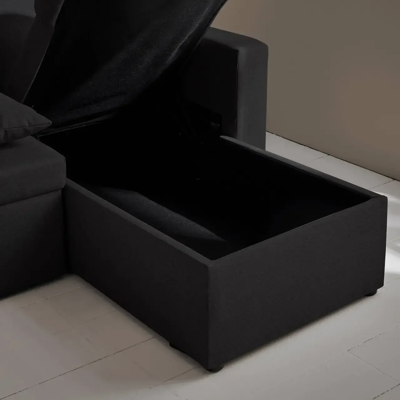 Dunkelgraues Ecksofa mit Schlaffunktion 4-Sitzer mit Recamieren und Stauraumtruhen - Urban Kollektion