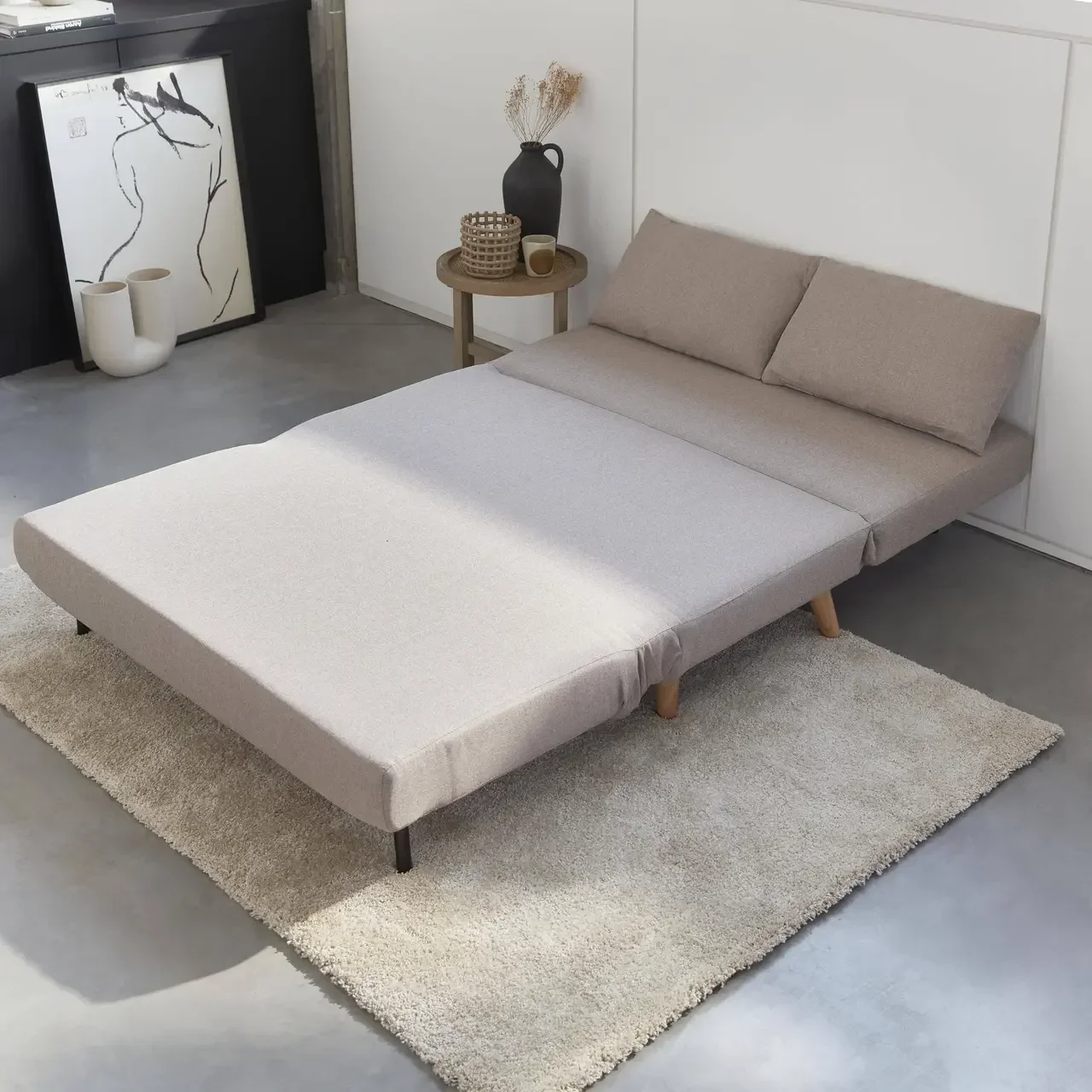 Canapé-lit convertible Guesta 2 places beige style scandinave avec pieds bois