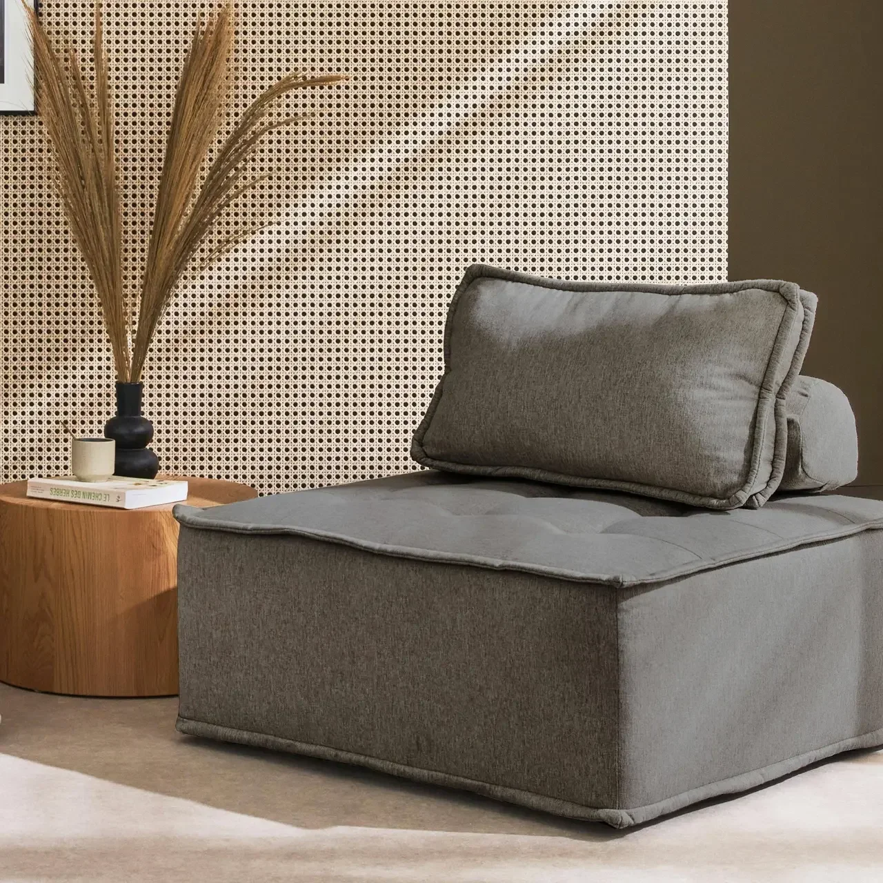 Chauffeuse modulable capitonnée beige en tissu style vintage Dao