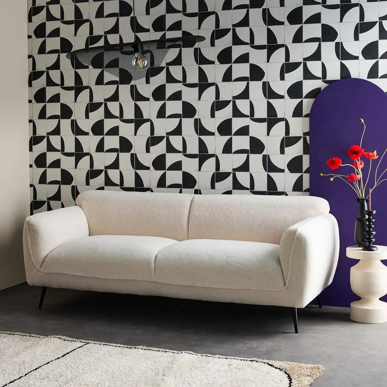 Canapé 3 places bouclette crème pieds métal noir design cosy moderne