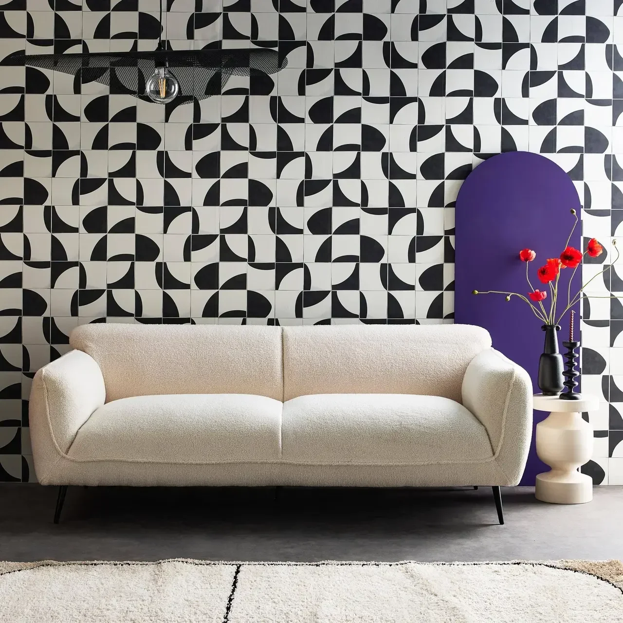 Canapé 3 places bouclette crème pieds métal noir design cosy moderne
