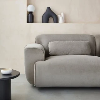 Sofá 3 lugares veludo corduroy greige design minimalista Wallas