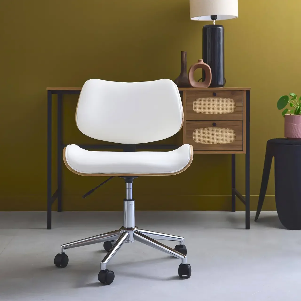 Chaise de bureau Ikaroch blanc bois courbé simili cuir à roulettes