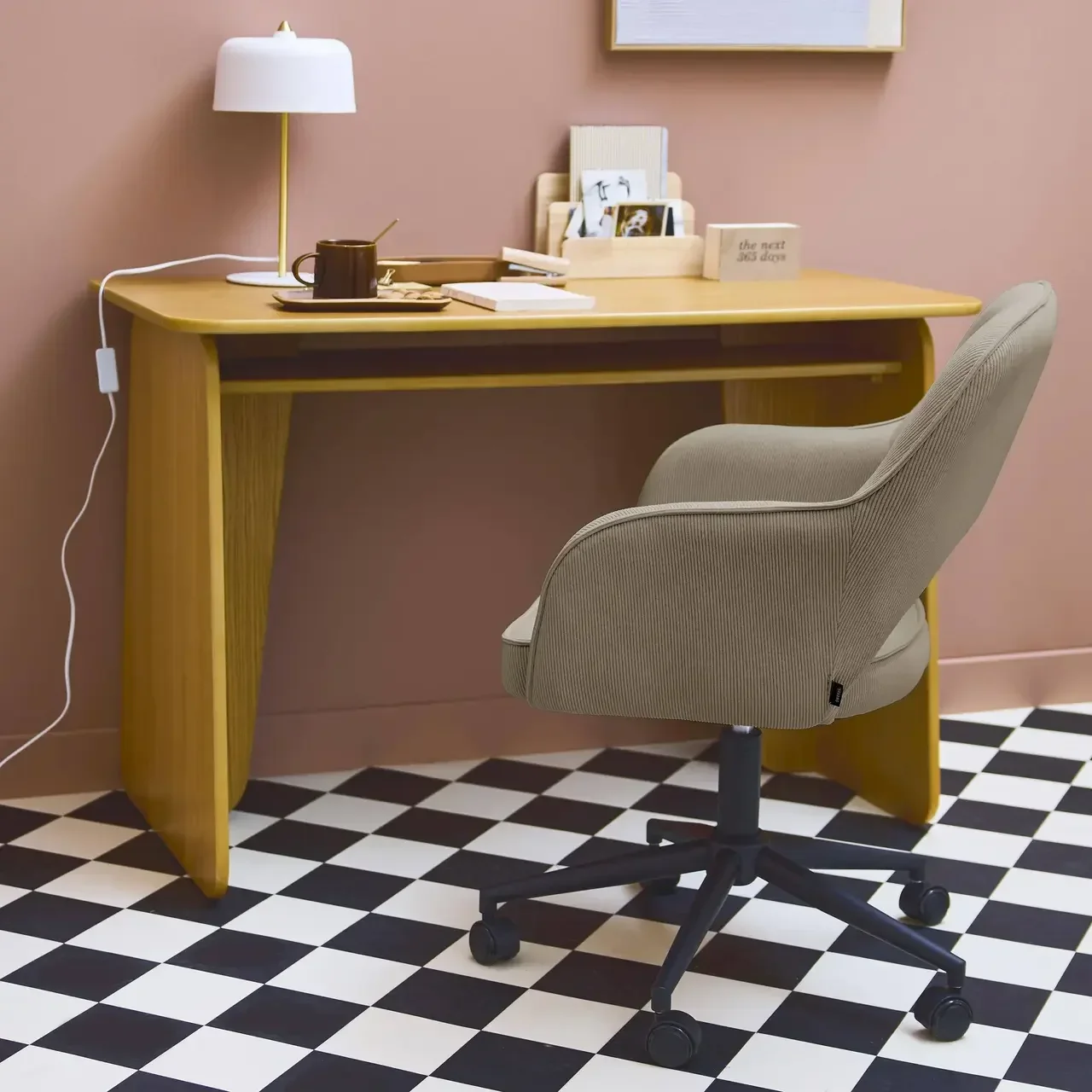 Chaise de bureau pivotante en velours côtelé kaki à roulettes Jim