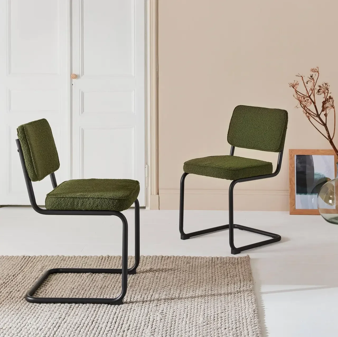 Chaises cantilever Maja vert tissu bouclette métal noir lot 2