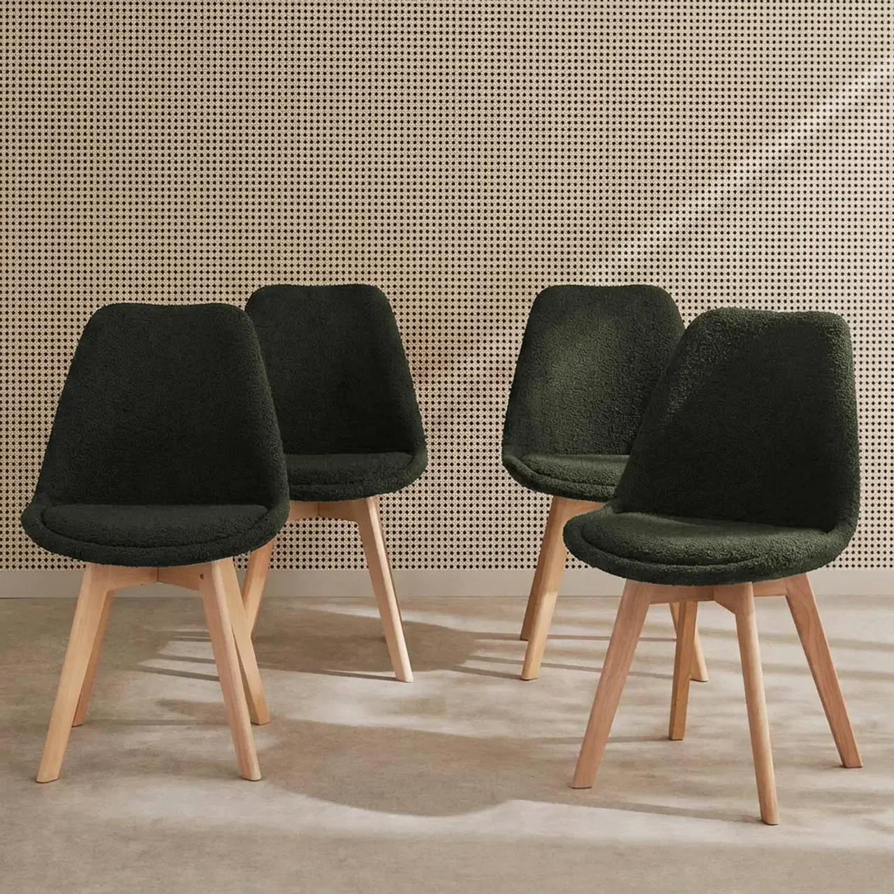 Chaise design scandinave hêtre massif tissu bouclette lot 4