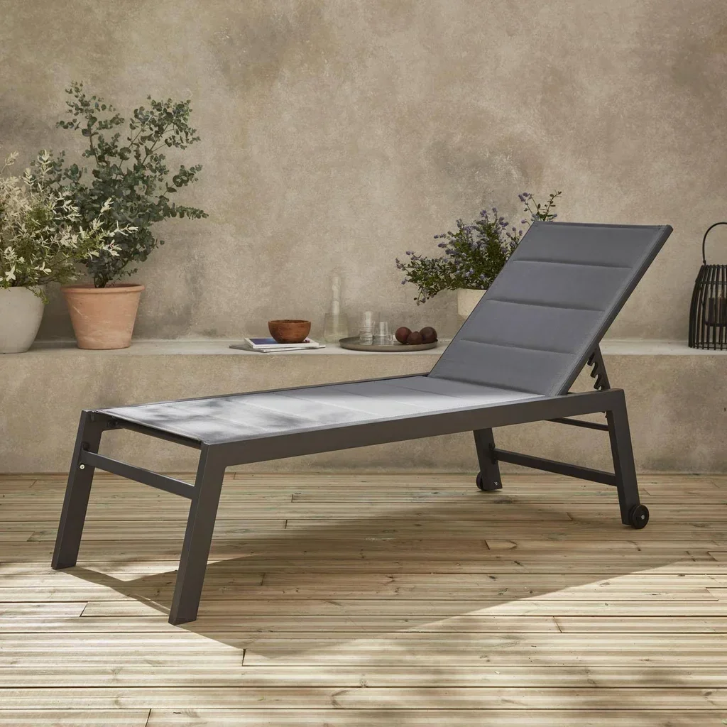Chaise longue aluminium matelassée réglable 6 positions avec roulettes