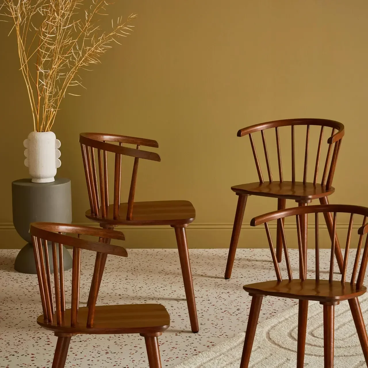 Lot de 4 chaises scandinaves Paula bois hévéa barreaux verticaux salle à manger