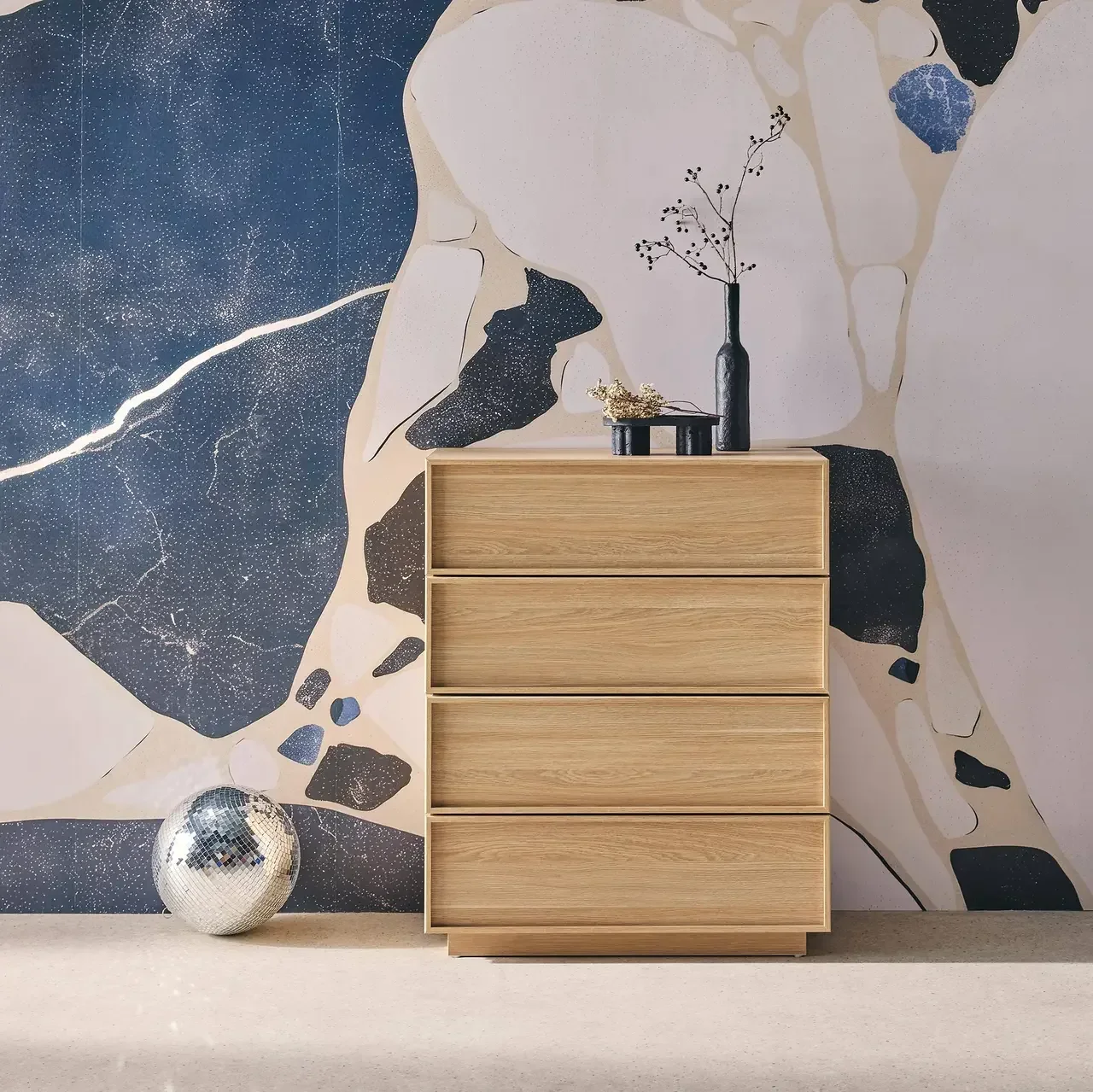 Commode 4 tiroirs Kuba finition bois naturel moderne
