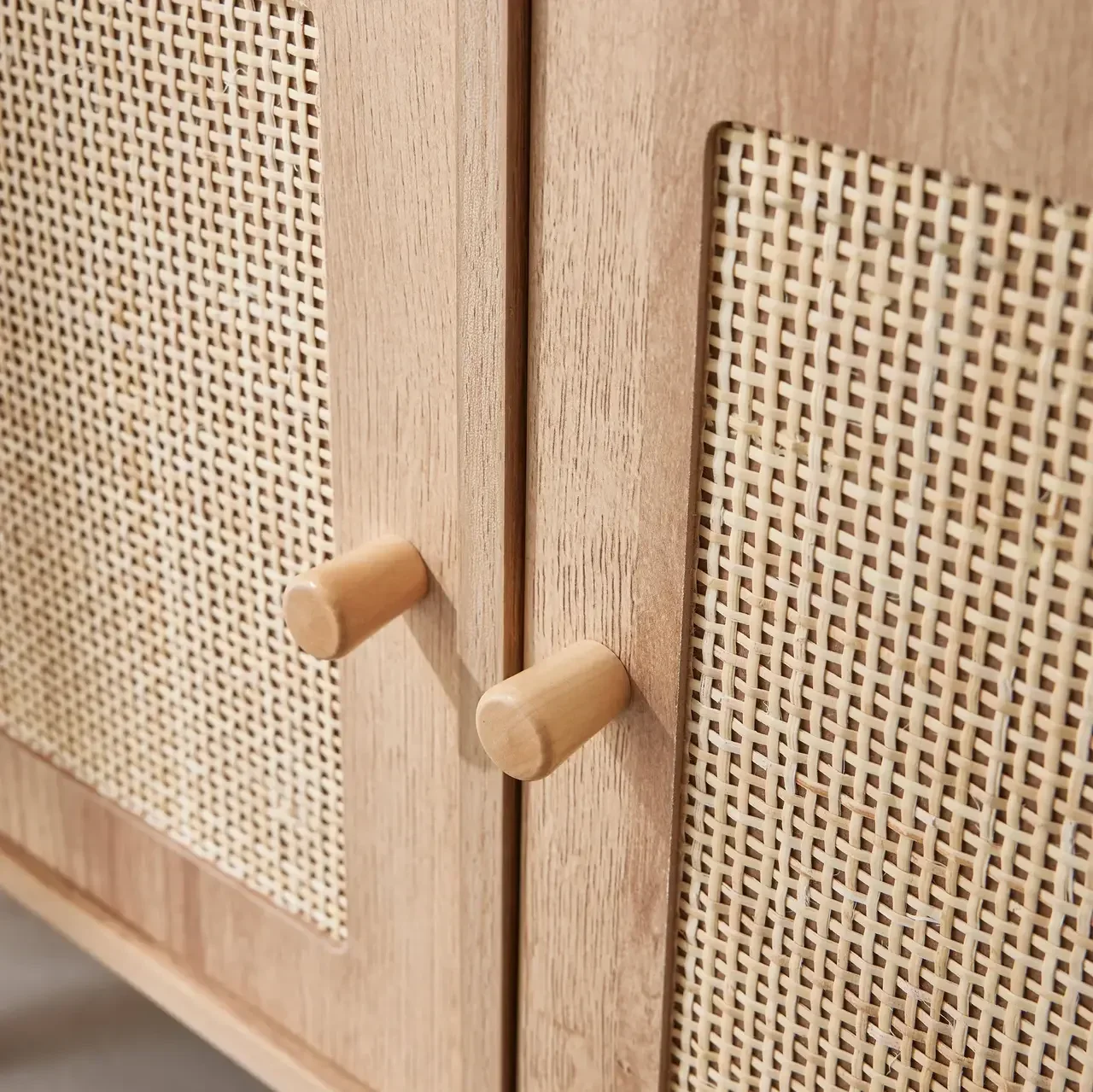 Commode bébé 4 portes bois naturel cannage Bohème