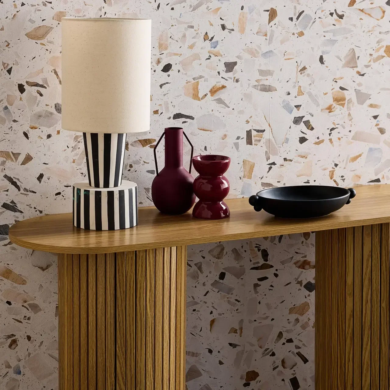 Console entrée scandinave ovale bois façade rainurée Legacy