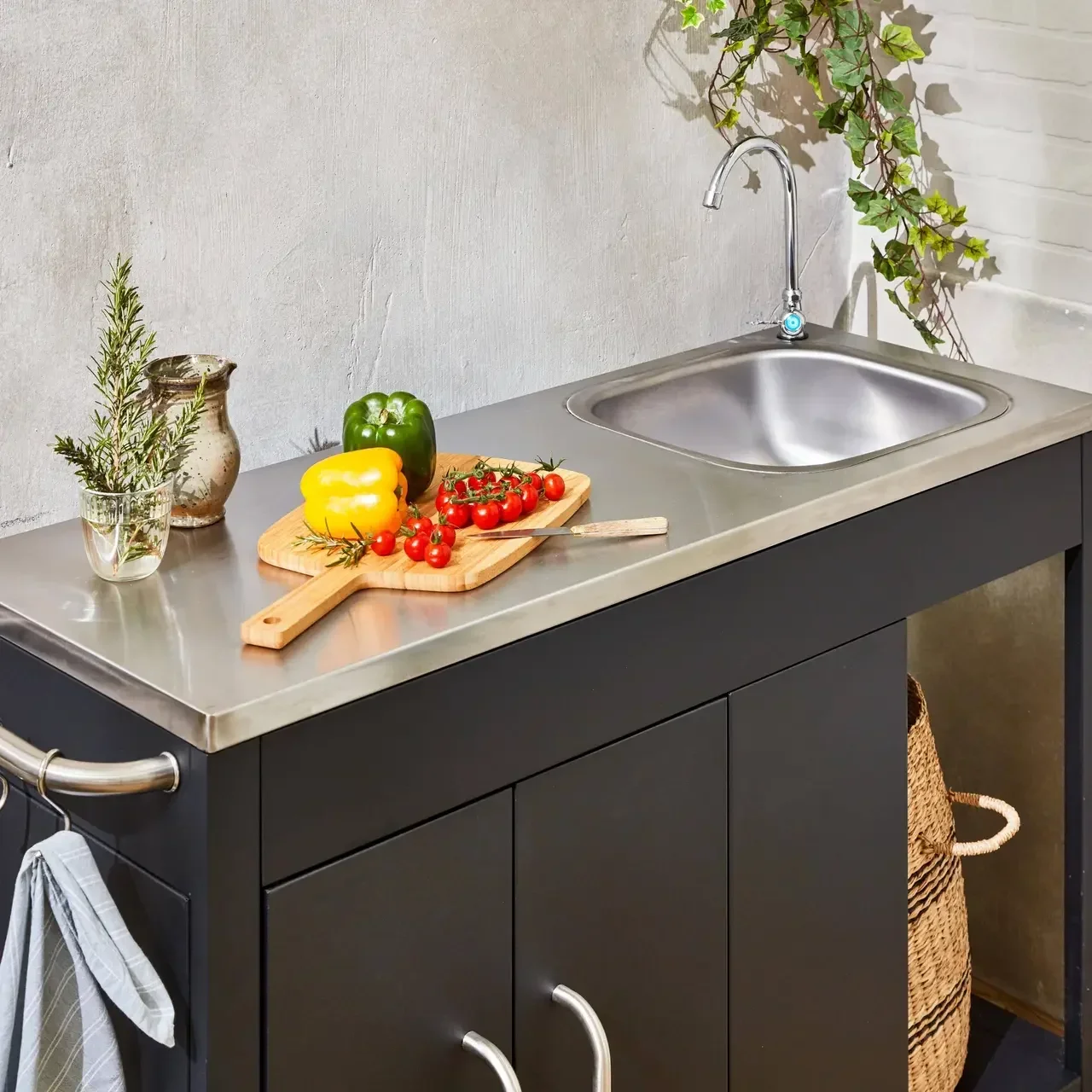 Outdoor kitchen steel with sink and storage 139 cm